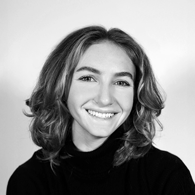 Headshot of Maddie Farrer