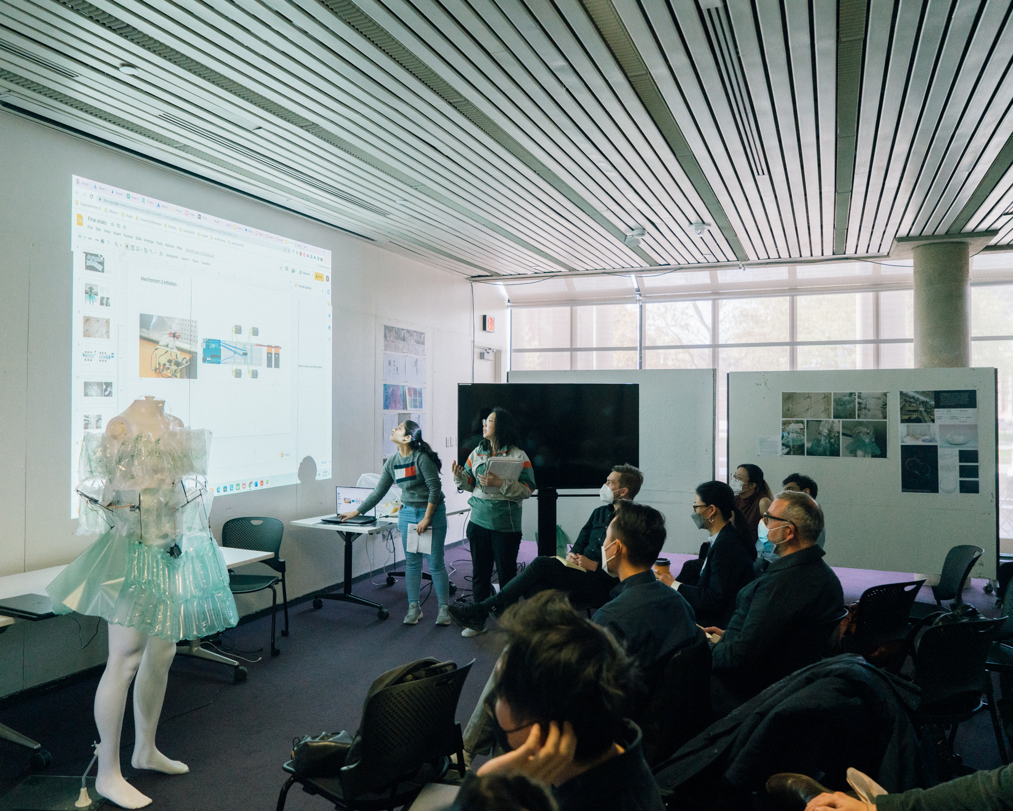 a room full of students and faculty